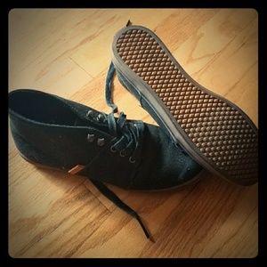 Vans black canvas 3/4 height shoes